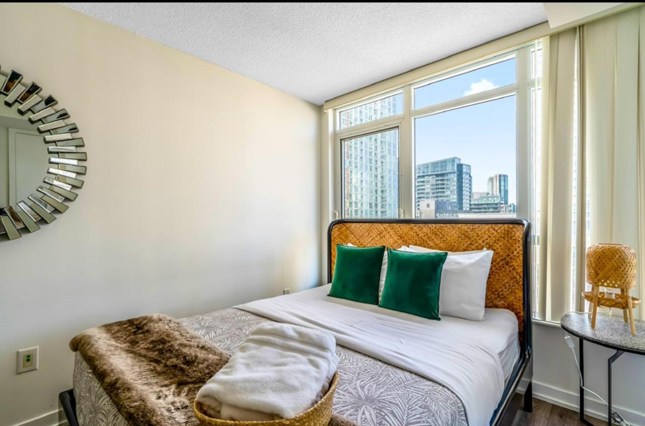 The Perfect Getaway Apartment Toronto Bagian luar foto